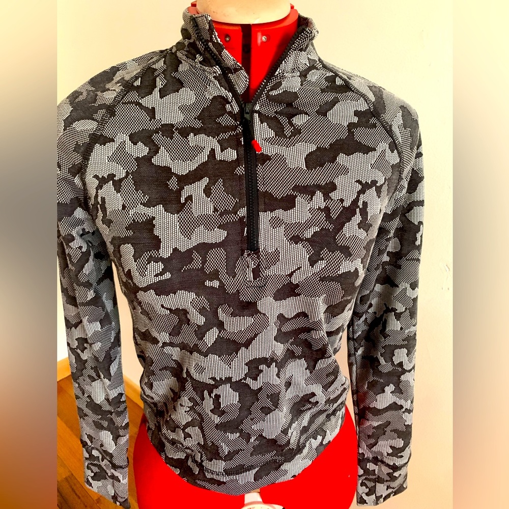 SPYDER Active Women's Half Zip Mock Neck Top Act Pullover Camo Silver Sz. small